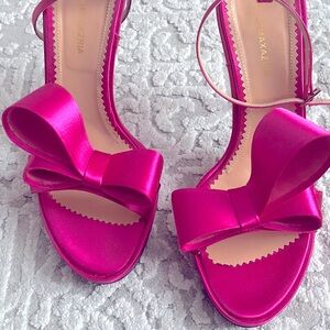 Statement Sandal! BGBG. Size 8. Satin.Box included. Moving Sale.